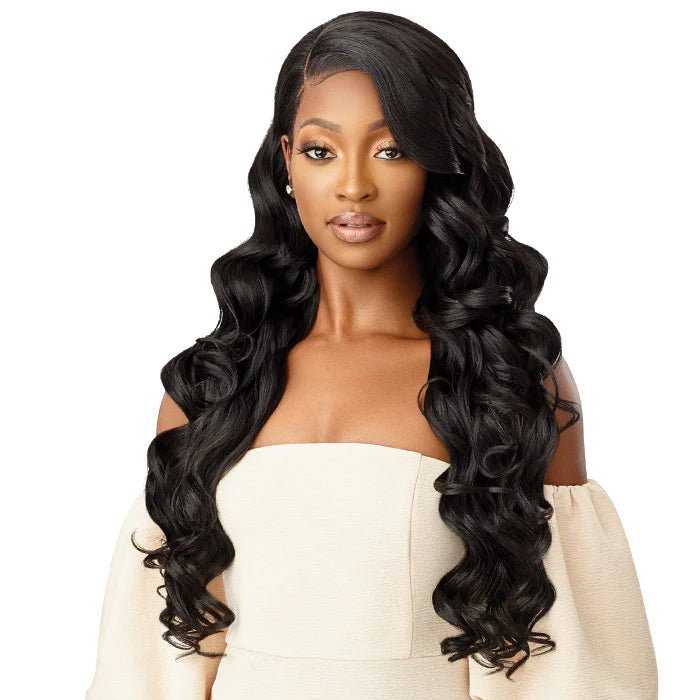 Outre Melted Hairline Synthetic HD Lace Front Wig - Chandell thumbnail 3
