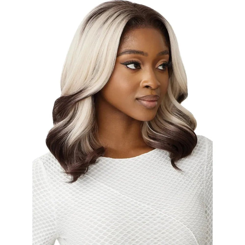 Outre Perfect Hairline 13x4 Synthetic HD Lace Front Wig - Malibu thumbnail 5