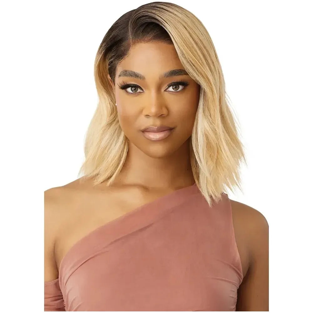 Outre Melted Hairline Synthetic HD Lace Front Wig - Adelina thumbnail 3