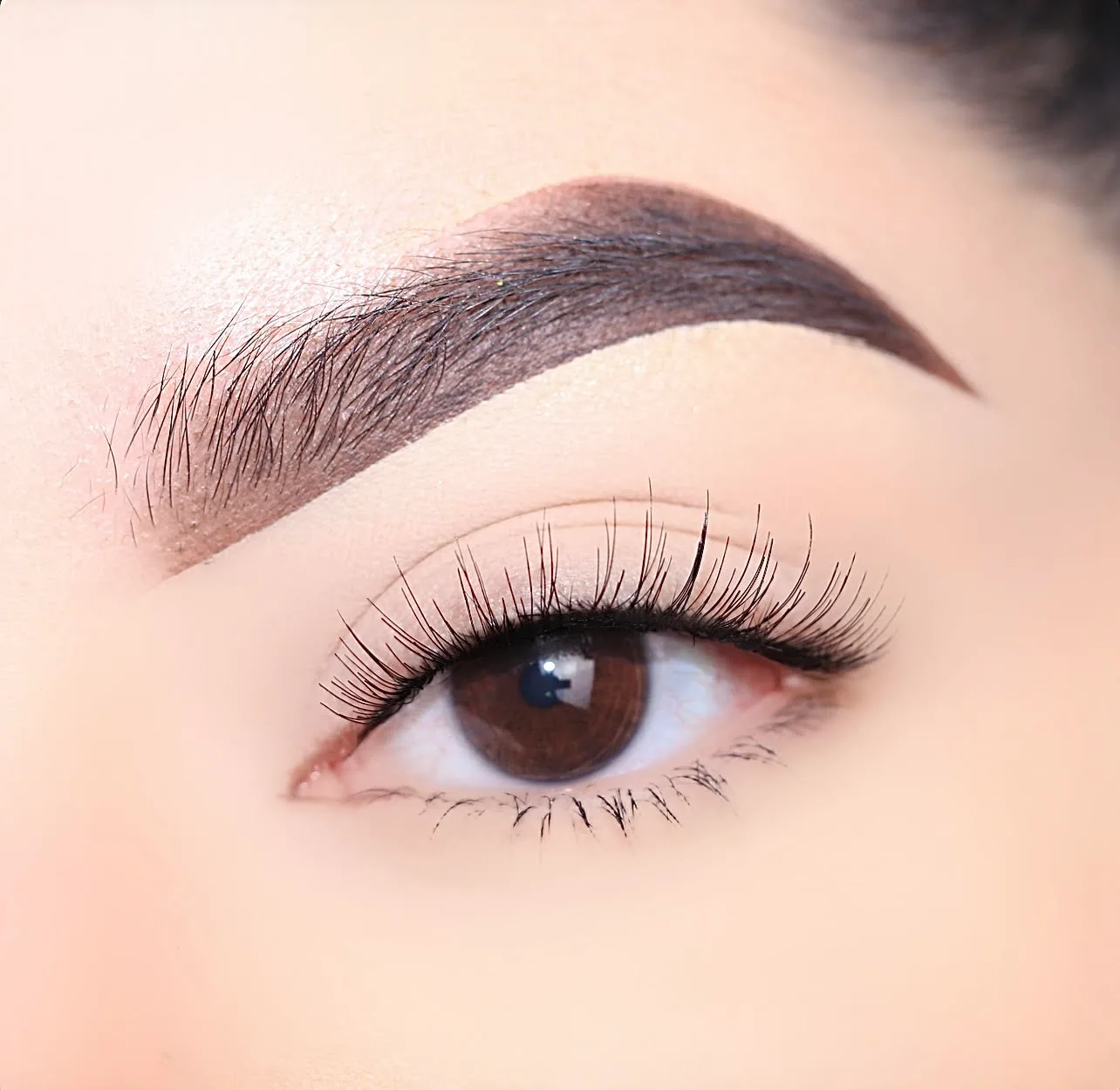 Bare Naturelle Human Lashes-Blushing 67101 thumbnail 3