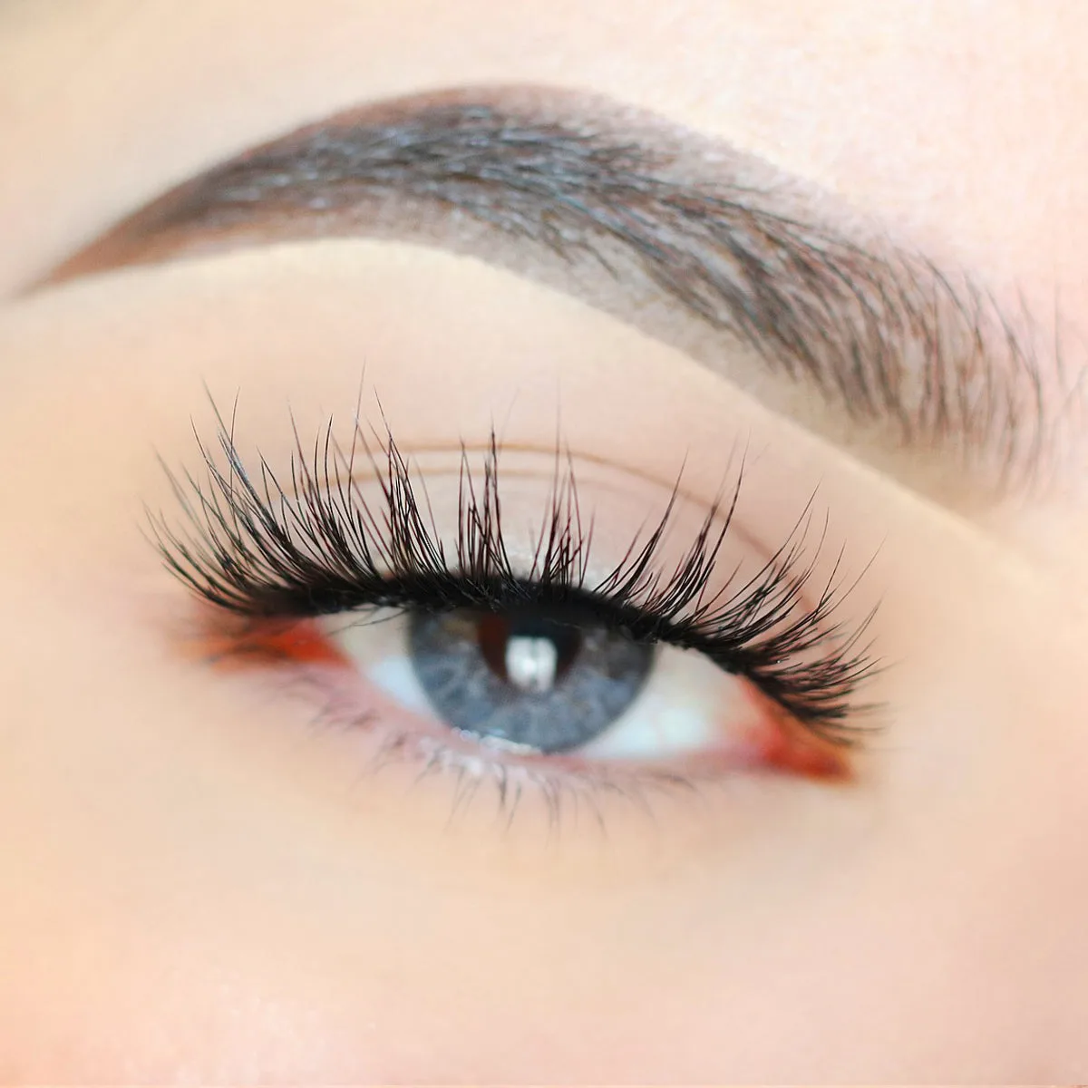 Bare Naturelle Human Lashes-3D Tapered- Luxe 67109 thumbnail 4