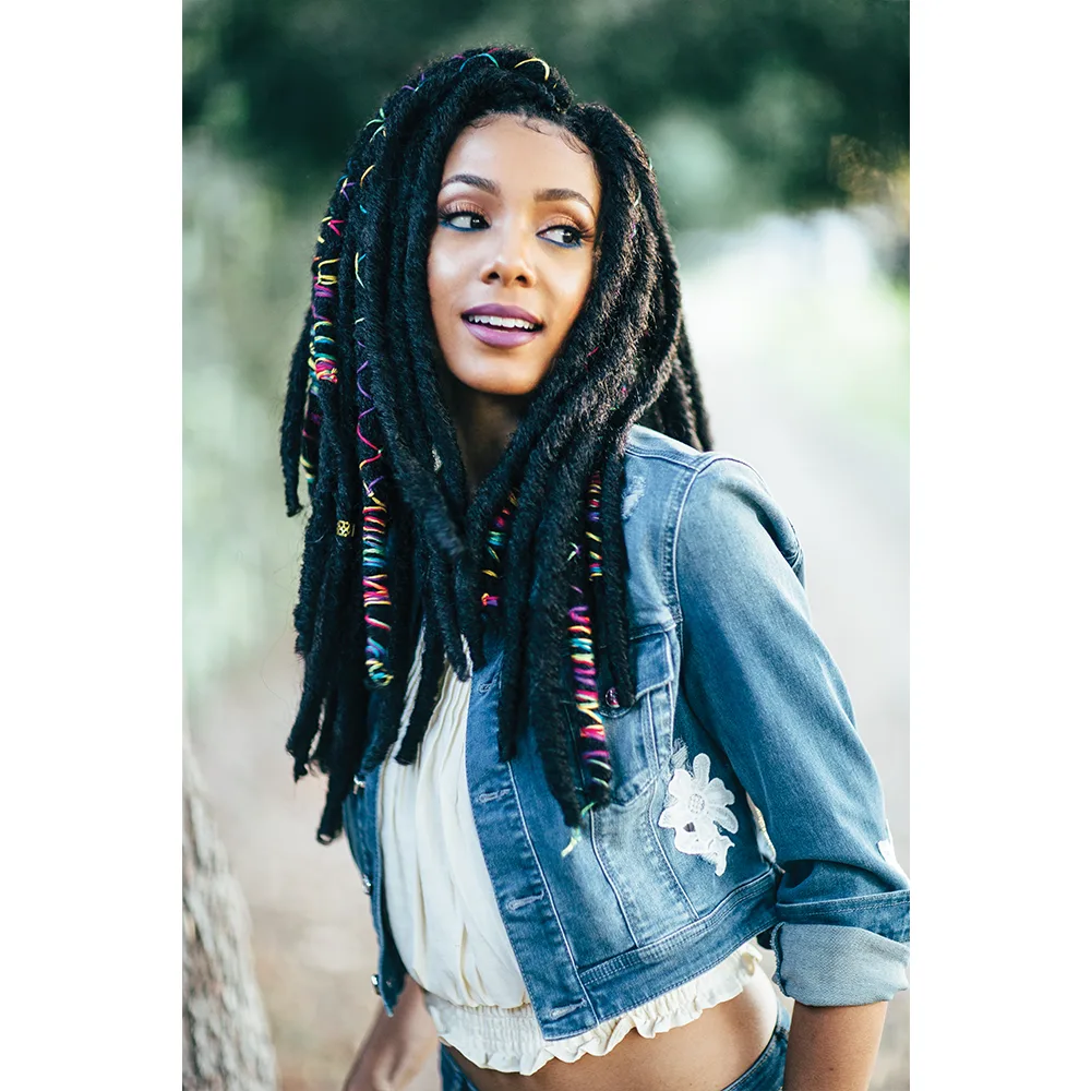 Bobbi Boss: Bae Locs 20" thumbnail 6