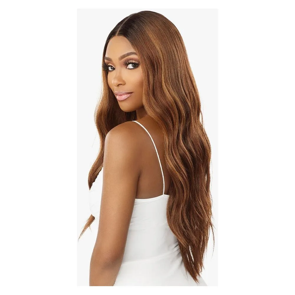 Sensationnel Butta Lace HD Synthetic Lace Front Wig - Loose Beach Wave 28" thumbnail 3